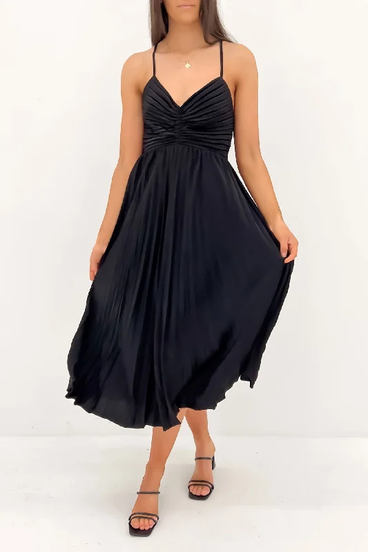 Clydie Midi Dress Black Elegant Floral Appliqué Midi Dress