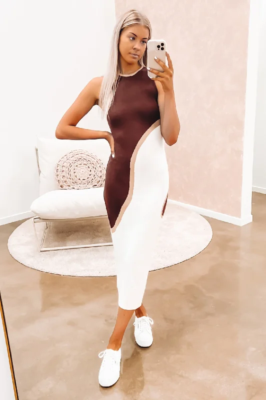 Dualité Knit Midi Dress White Brown Fashionable One-Shoulder Midi Dress