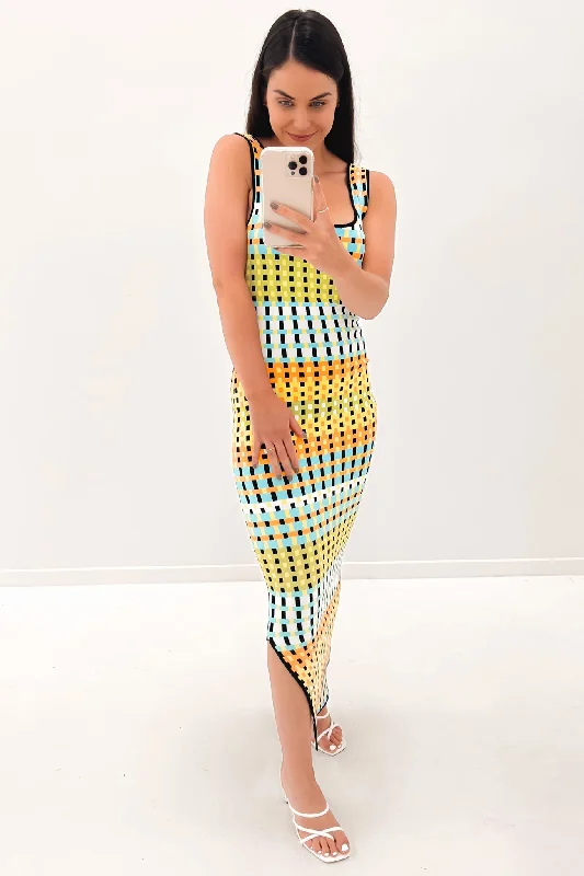 Eve Grid Scoop Back Midi Dress Green Multi Comfortable Short Sleeve Midi Dress