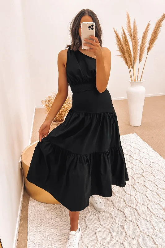 Oaklee Midi Dress Black Cozy Knit Midi Dress