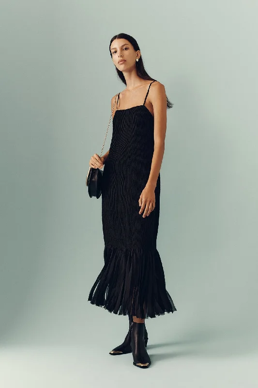 Arris Fringed Maxi Dress Trendy Maxi Dress with Straps