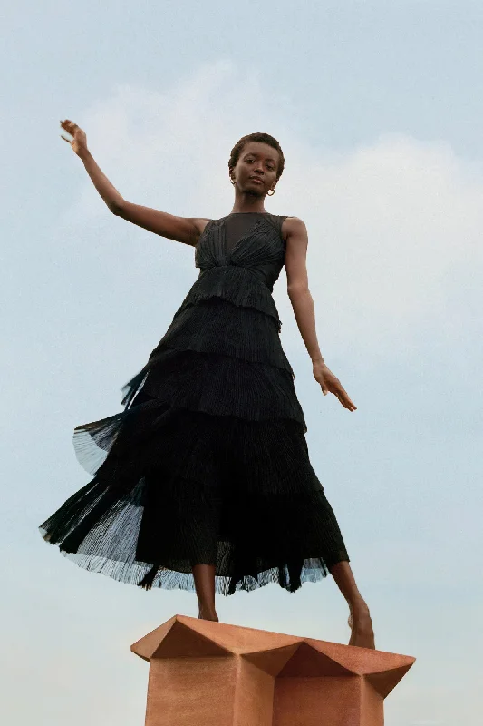 Escapist Maxi Dress Stylish Maxi Dress with Frills