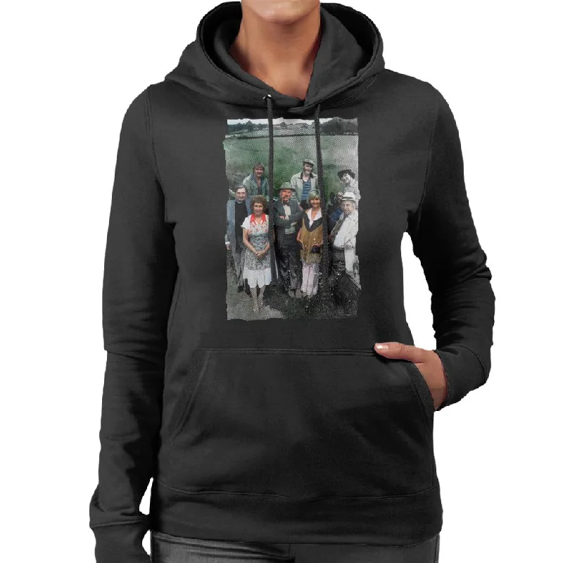 TV Times A Selection Of Characters From Emmerdale Farm 1978 Women's Hooded Sweatshirt Hooded Sweatshirt Casual Wear Street Style TV Times A Selection Of Characters From Emmerdale Farm 1978 Women's Hooded Sweatshirt Hooded Sweatshirt Casual Wear Street Style