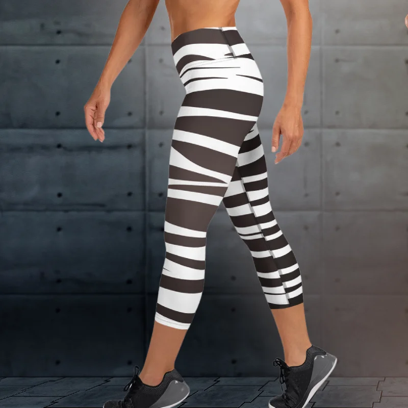 Black and White Yoga Capri Leggings | Fitness Leggings, lioness-love