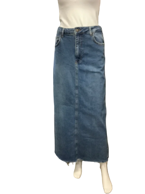 Zara Maxi Jean Skirt Blue Size: M denim skirt durable