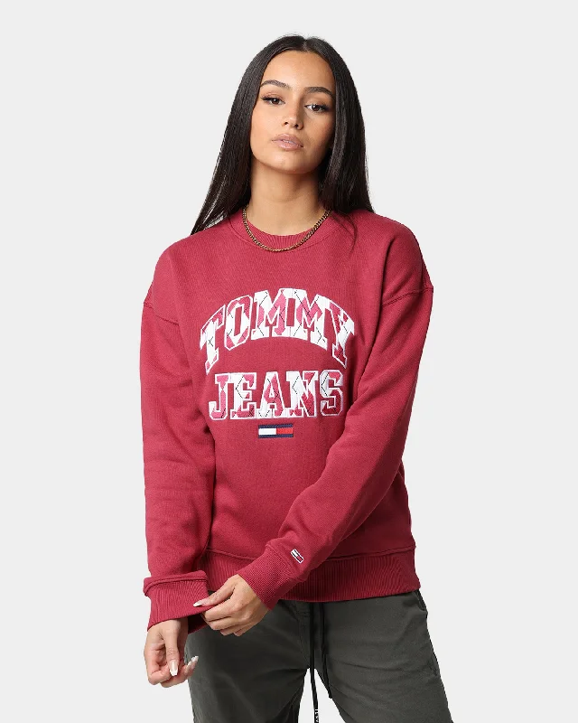 Tommy Jeans Women's Boxy Argyle Crewneck Cranberry Casual High-Waisted Bootcut Jeans Tommy Jeans Women's Boxy Argyle Crewneck Cranberry Casual High-Waisted Bootcut Jeans