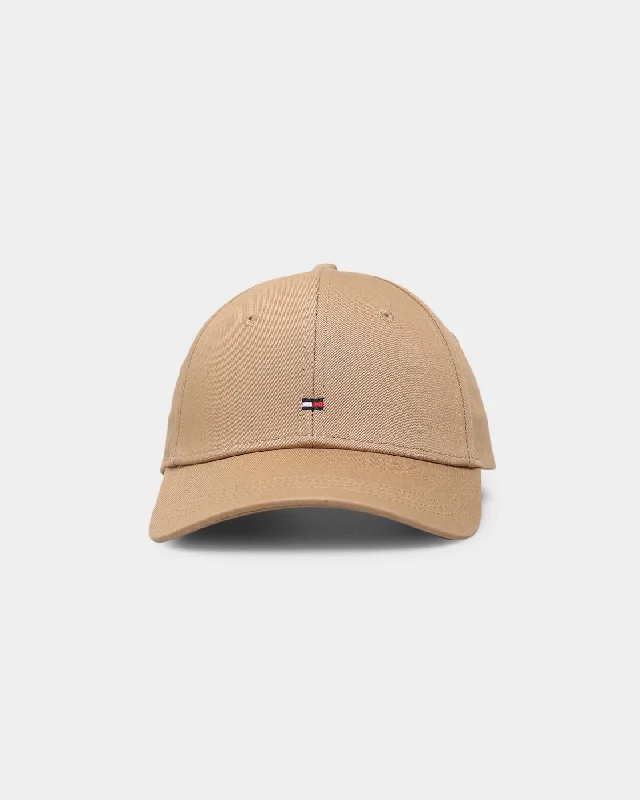 Tommy Jeans Women's Essential Flag Strapback Camel Fashionable Raw Hem Bootcut Jeans Tommy Jeans Women's Essential Flag Strapback Camel Fashionable Raw Hem Bootcut Jeans